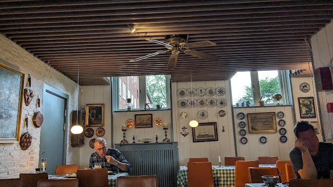 Opinii despre Allé Kroen în Kastrup - Gastronomi og hotelvirksomhed