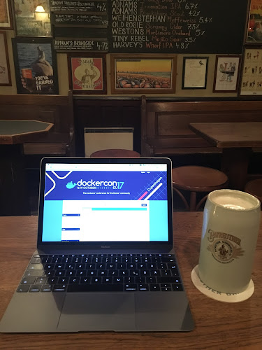 Comentarii opinii despre Charlie's Bar