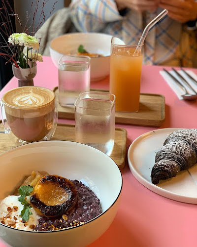 Comentarii opinii despre Emma Emma