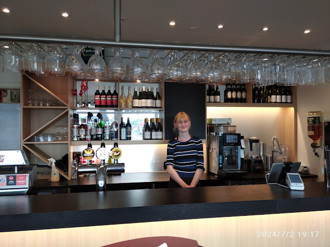 Comentarii opinii despre Savannah