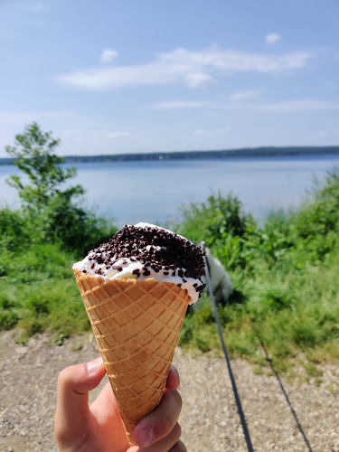 Opinii despre Sørup Is & Kaffestue în Fredensborg - Gastronomi og hotelvirksomhed