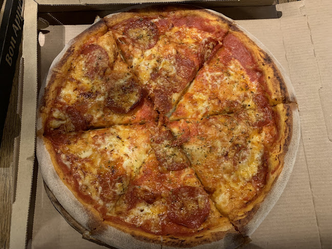 Comentarii opinii despre Café Rendezvous Pizza & Steak House