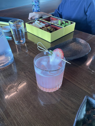 Opinii despre Sticks'n'Sushi Tivoli Haven în København - Gastronomi og hotelvirksomhed