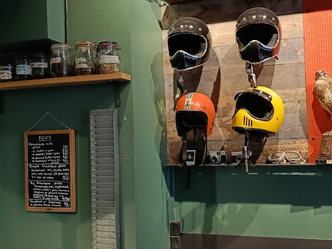 Opinii despre Petról Kaffe & Gear în Indre By - Gastronomi og hotelvirksomhed