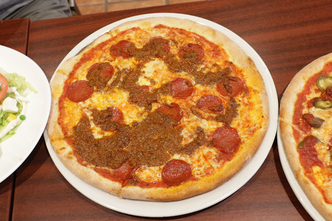 Opinii despre Torvets Cafe & Pizzaria în Brøndby - Gastronomi og hotelvirksomhed