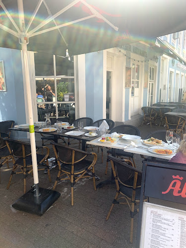 Diana Cafe og Steakhouse - Gastronomi og hotelvirksomhed