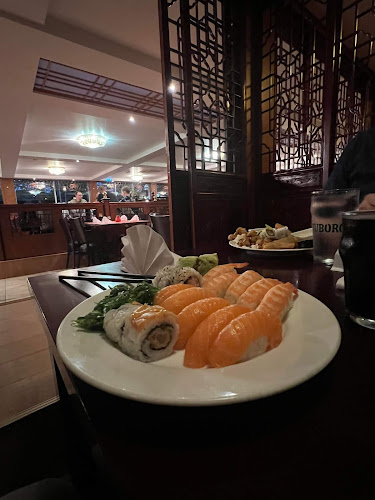 Hua Long - Gastronomi og hotelvirksomhed