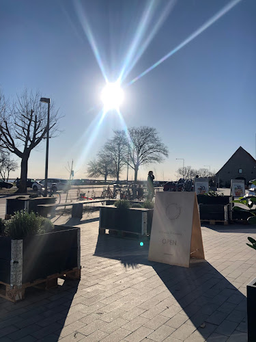 Comentarii opinii despre Yellow Bird Coffee