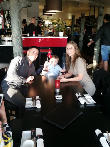 Comentarii opinii despre Azuma