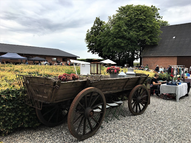 Haughus Gods, Antik & Kræmmermarked - Jelling