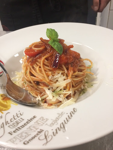 Bellini Café Ristorante - Gastronomi og hotelvirksomhed