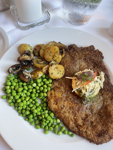 Opinii despre Den Gamle Grænsekro în Christiansfeld - Gastronomi og hotelvirksomhed