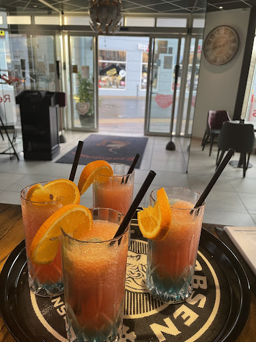 Opinii despre Café Rendezvous Pizza & Steak House în Brønderslev - Gastronomi og hotelvirksomhed