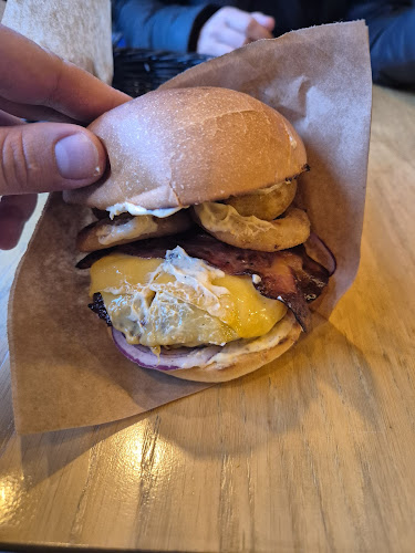 Opinii despre Burger 161 în København - Gastronomi og hotelvirksomhed