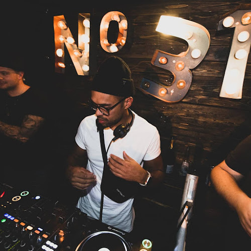 Opinii despre Snurbart - Bar' en Bar în Esbjerg - Gastronomi og hotelvirksomhed