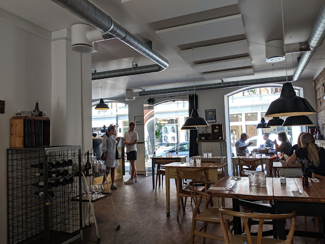 Comentarii opinii despre Langhoff & Juul