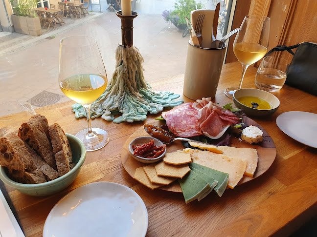 Comentarii opinii despre Melo