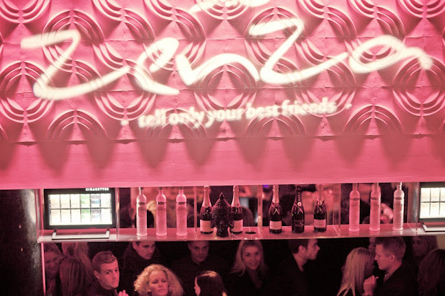 Opinii despre ZenZa Cocktailbar & Natklub în Aarhus - Gastronomi og hotelvirksomhed