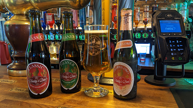 Opinii despre Freddys Bar în København - Gastronomi og hotelvirksomhed