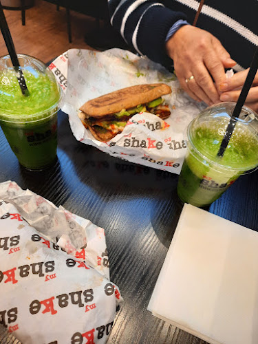 Comentarii opinii despre MYSHAKE