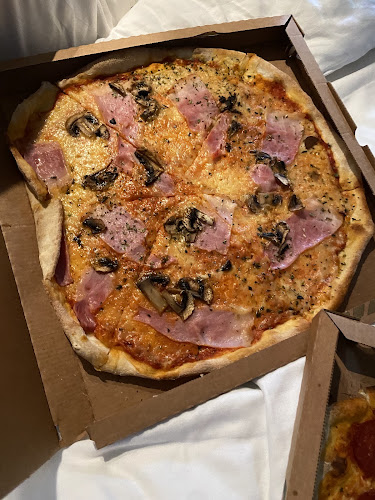 Opinii despre Pizza Klub în København - Gastronomi og hotelvirksomhed