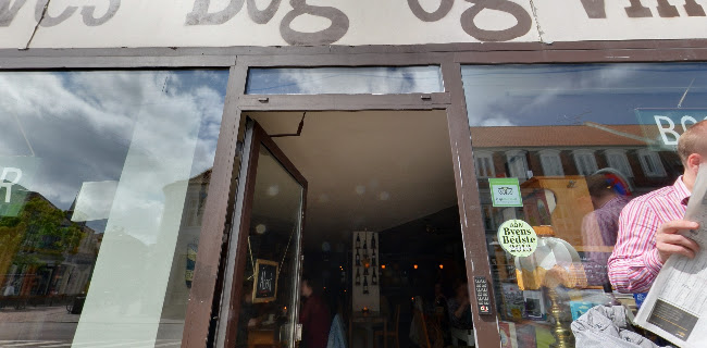 Comentarii opinii despre Løve’s Bog- og Vincafé