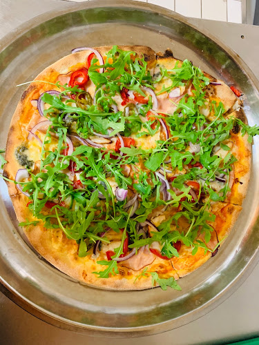 Opinii despre Tino's Pizzeria în København - Gastronomi og hotelvirksomhed