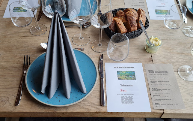 Opinii despre Café & Restaurant Værftet în Struer - Gastronomi og hotelvirksomhed