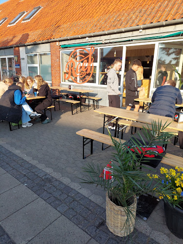 Reef Burgers & Fries