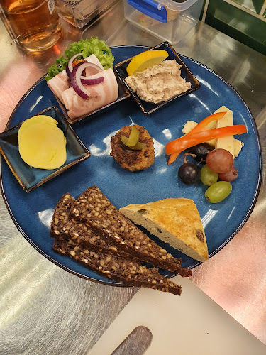 Opinii despre Hos Vivi cafe og smageri în Frederikssund - Gastronomi og hotelvirksomhed