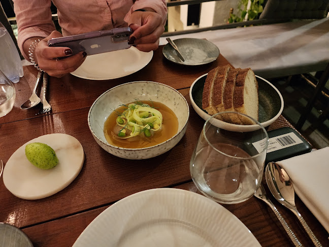 Opinii despre Leaven Champagne- & Vinbar în København - Gastronomi og hotelvirksomhed