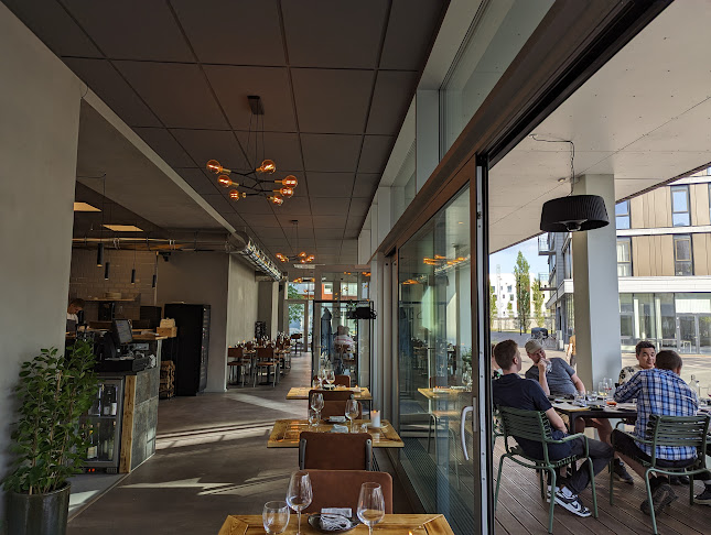 Fumo - Gastronomi og hotelvirksomhed