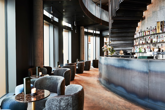 Trio Restaurant & Bar