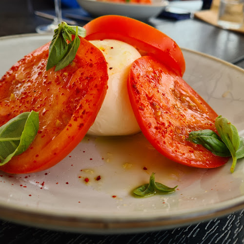 Avernakø Havnecafe - Gastronomi og hotelvirksomhed