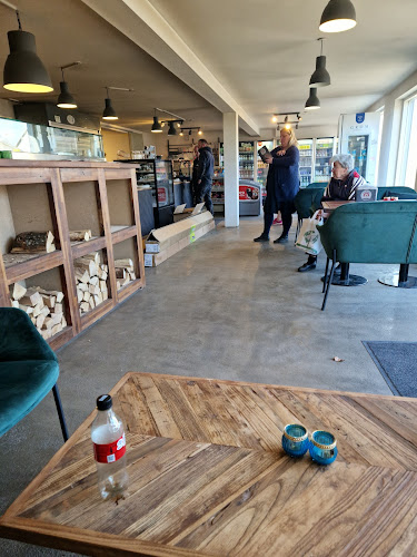 Comentarii opinii despre Madhuset Stenovn & Købmand