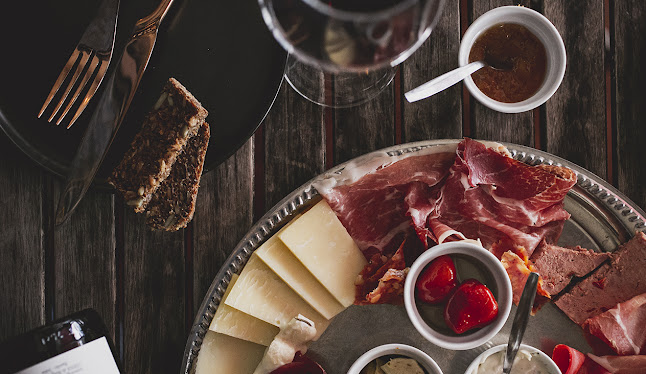 Comentarii opinii despre Lundgren V.I.P.