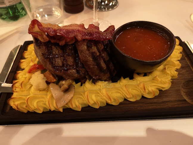 Cassandre Bistro - Gastronomi og hotelvirksomhed