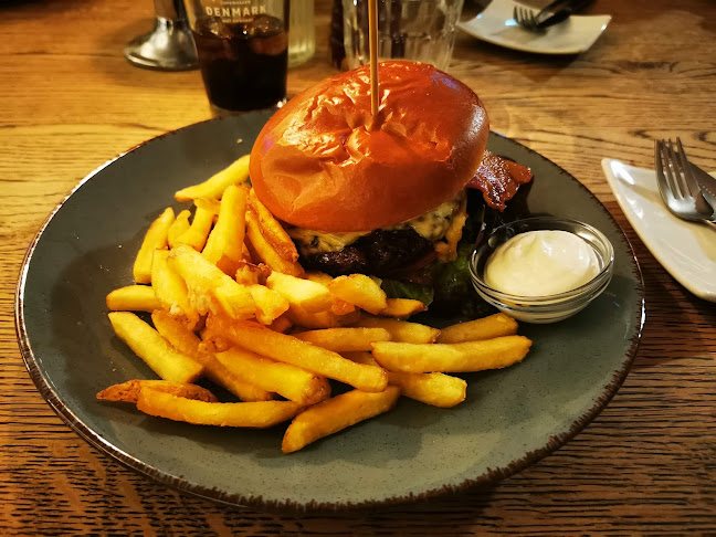 Comentarii opinii despre Bistro Bosch