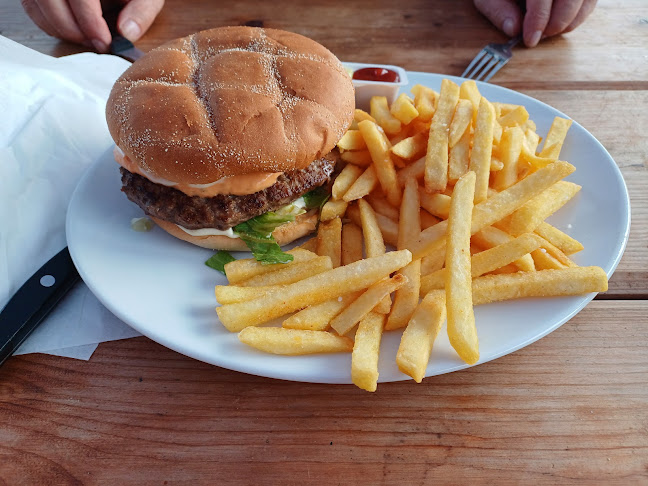 Opinii despre Grillhuset Timeout Tarm în Tarm - Gastronomi og hotelvirksomhed