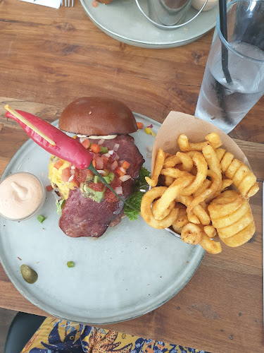 Comentarii opinii despre Shakedown Burgers & Shakes