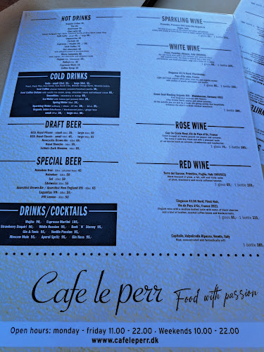 Café Le Perr - Gastronomi og hotelvirksomhed