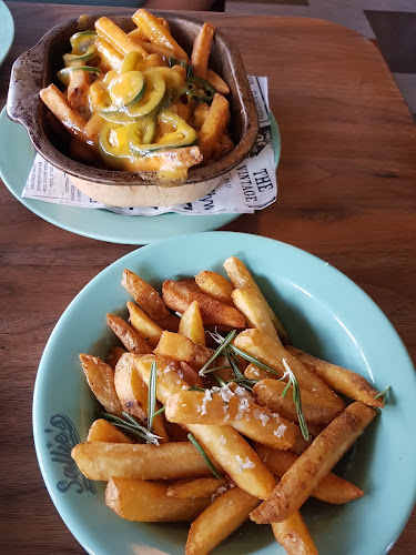 Opinii despre Sallie’s Restaurant & Snack Bar în Albertslund - Gastronomi og hotelvirksomhed