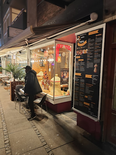 Injera - Gastronomi og hotelvirksomhed