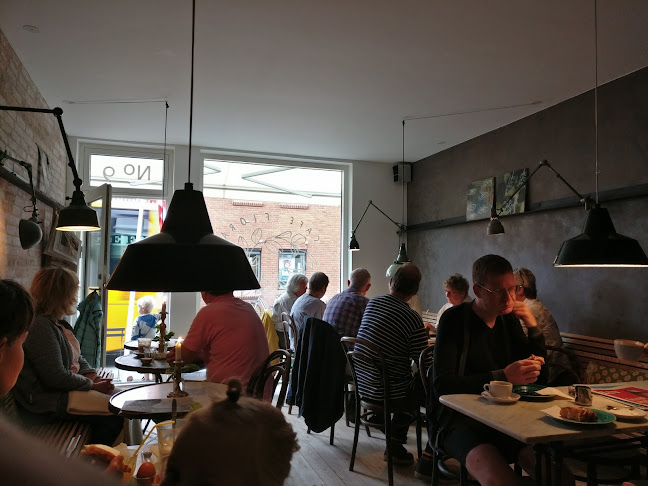 Comentarii opinii despre Cafe Flora