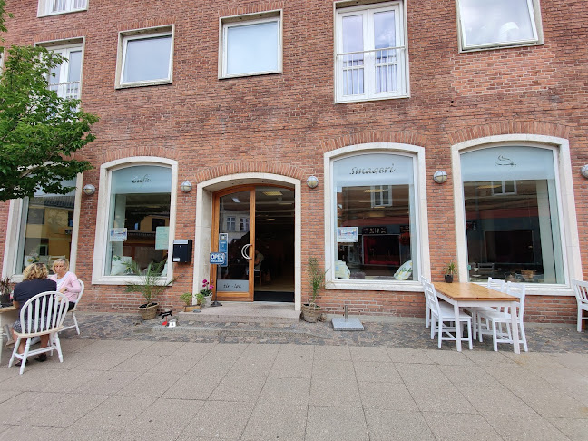 Hos Vivi cafe og smageri - Gastronomi og hotelvirksomhed