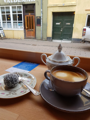 Comentarii opinii despre Cafe Valdemar