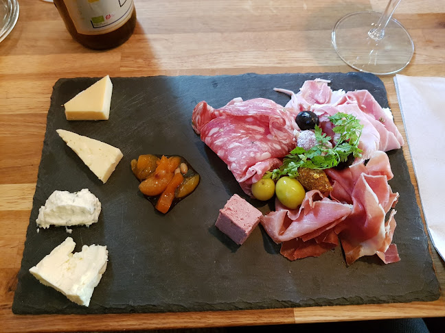 Olivias Deli - Gastronomi og hotelvirksomhed