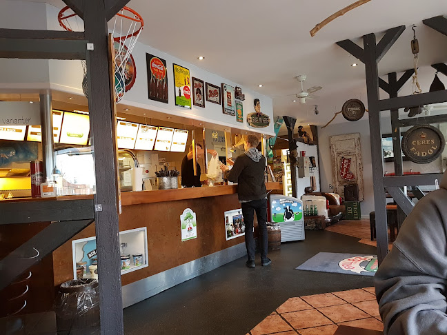 Opinii despre Grill83 în Hammel - Gastronomi og hotelvirksomhed