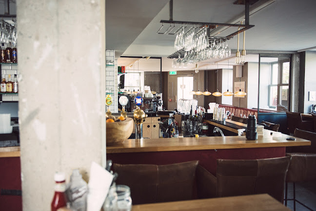 Opinii despre Cocks & Cows SP34 în København - Gastronomi og hotelvirksomhed