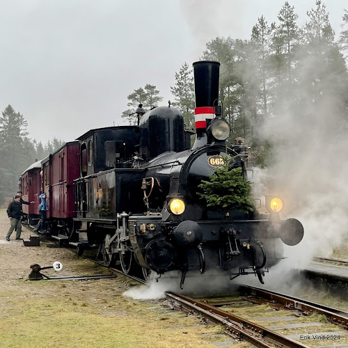 Comentarii opinii despre Vrads Station